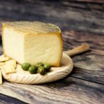 Queso Viejo. Peso Aprox. 1,2 kg.